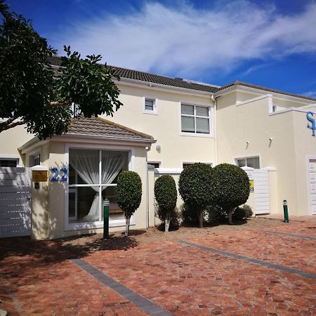 Saffron House Guesthouse ケープタウン エクステリア 写真